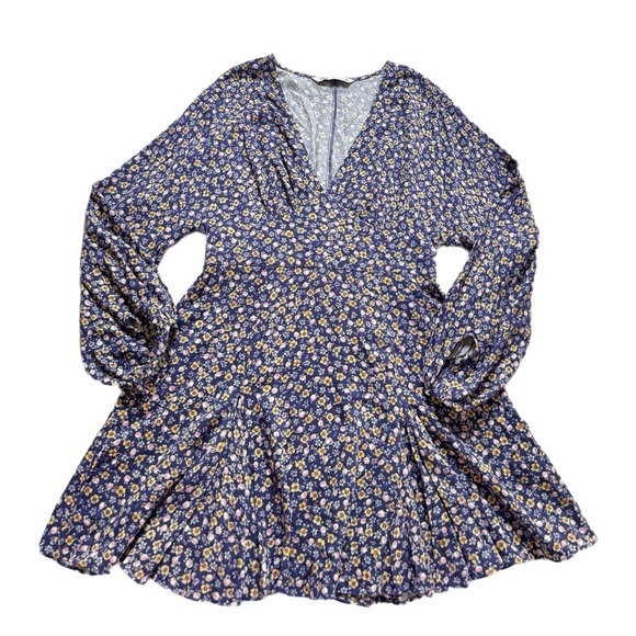Zara Dresses & Skirts - ZARA Bitsy Floral Purple Flare Mini Dress M